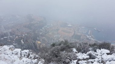 Güzel hava panoramik Monaco kar altında