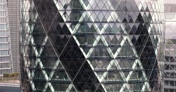 英国伦敦 2019年6月1日 英国伦敦市第一金融区的Gherkin Mary Axe商业摩天大楼 Close View Dci Resolution — 图库视频影像