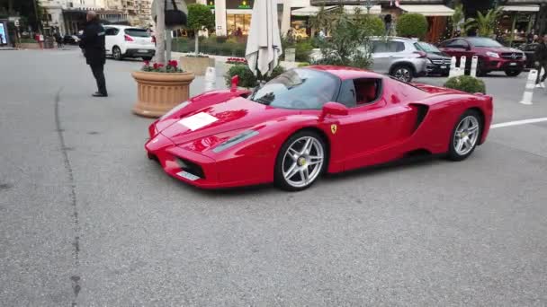Monte Carlo Μονακό Νοεμβρίου 2019 Πολυτελής Κόκκινη Ferrari Enzo Supercar — Αρχείο Βίντεο