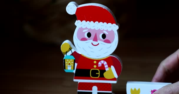 París Francia Diciembre 2019 Divertidos Imanes Navideños Santa Claus Sus — Vídeo de stock