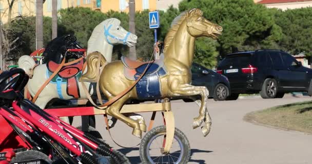 Menton Francia Enero 2020 Vintage Wooden Horse Tricycles Old Antique — Vídeo de stock