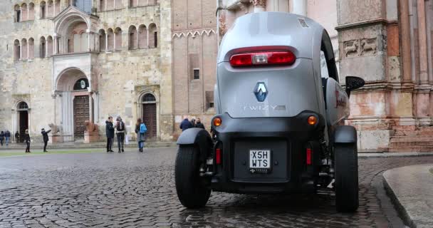 Parma Italië Januari 2020 Renault Twizy Electric French City Car — Stockvideo