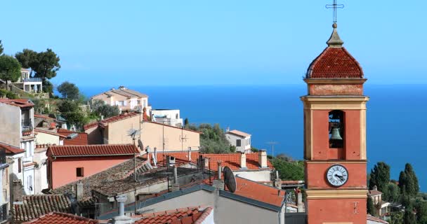 Luftaufnahme Des Dorfes Roquebrune Cap Martin Mit Dem Kirchturm Den — Stockvideo