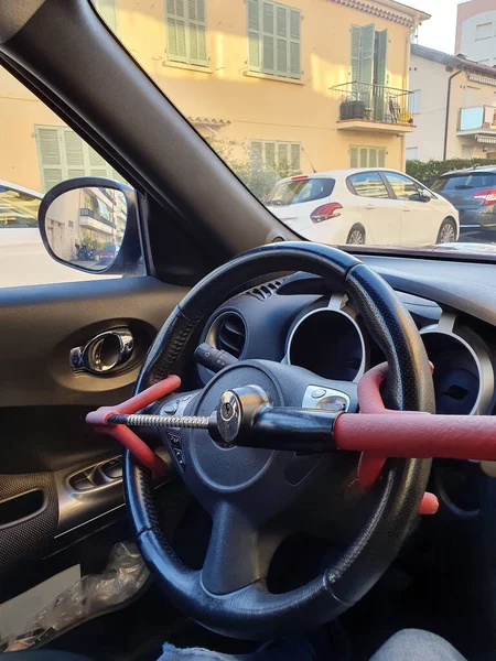 Vista Cerca Seguridad Del Coche Cerradura Del Volante Del Coche — Foto de Stock