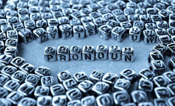 Pronoun - Metal Blokların Kağıt üzerindeki Sözü - Tablo Resmini Kabul Et