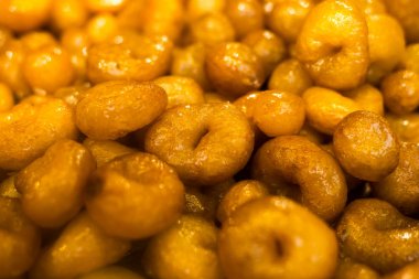 sağlıklı taze pişmiş simit çeşitli.