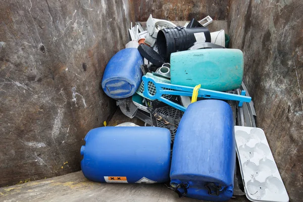 Tumpukan sampah plastik yang diurutkan — Stok Foto
