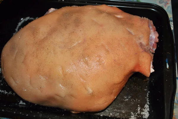 Taze domuz eti baharat ile 