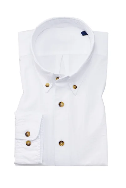 Camisa dobrada plana, isolada sobre branco — Fotografia de Stock