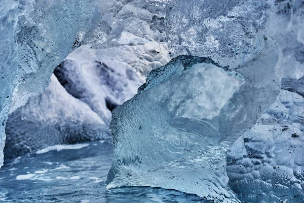 Eisberg schwimmt im grönländischen Fjord — Stockfoto