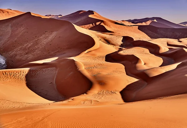 Έρημο namib με πορτοκαλί αμμόλοφους — Φωτογραφία Αρχείου