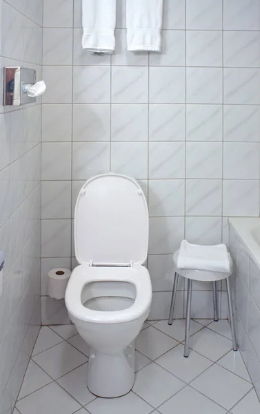 Toilet in Bathroom of a hotel — Stock Photo, Image