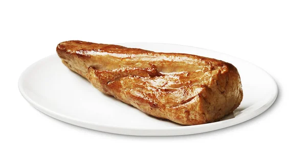 Pişmiş domuz eti beyaz izole bir tabak üzerinde. — Stok fotoğraf