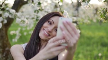 çiçek açması elma bahçesi