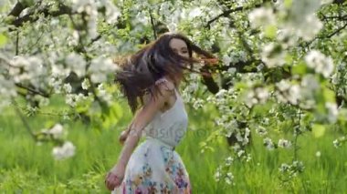 çiçek açması elma bahçesi