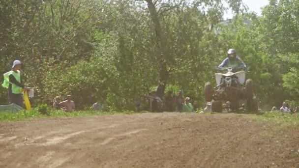 CHERNIVTSI, UCRANIA - 5 de mayo de 2018: WSC FIM World Sidecarcross Championship. Super cámara lenta . — Vídeo de stock