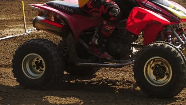 Chernivtsi, Ukrayna - 5 Mayıs, 2018: Wsc FIM Dünya Sidecarcross Şampiyonası. Çok yavaş hareket.