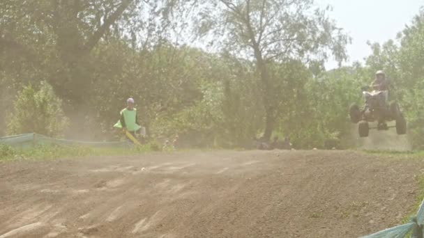 Chernivtsi, Ukrayna - 5 Mayıs, 2018: Wsc FIM Dünya Sidecarcross Şampiyonası. Çok yavaş hareket. — Stok video