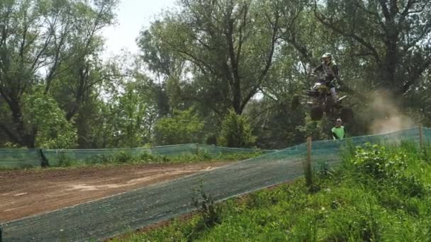 CHERNIVTSI, UCRANIA - 5 de mayo de 2018: WSC FIM World Sidecarcross Championship. Super cámara lenta . — Vídeos de Stock