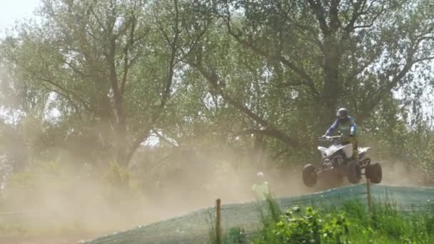 チェルニウツィー, ウクライナ - 2018 年 5 月 5 日: Wsc Fim 世界 Sidecarcross 選手権。超スローモーション. — ストック動画