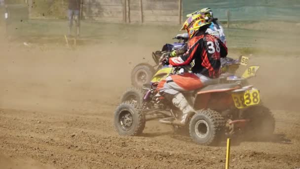 CHERNIVTSI, UKRAINE - 5 May, 2018: WSC FIM World Sidecarcross Championship. Super slow motion. — Stock Video