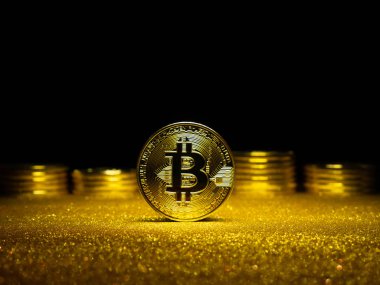 Bitcoin. Kripto para birimi Altın Bitcoin, Btc. Makro Bitcoin sikkeleri vurdu. Blockchain teknolojisi, bitcoin madenciliği konsepti.