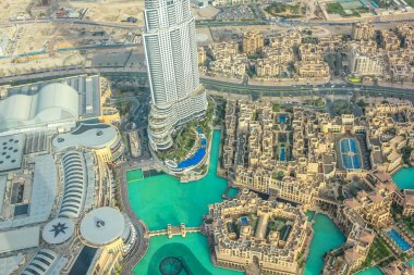 Uluslararası Dubai Kongre ve Sergi Sarayı Gölü hava