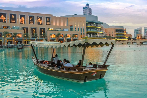 Burj Khalifa Lake — Stock Photo, Image