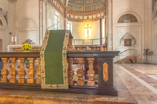 Santa Maria altar da igreja — Fotografia de Stock