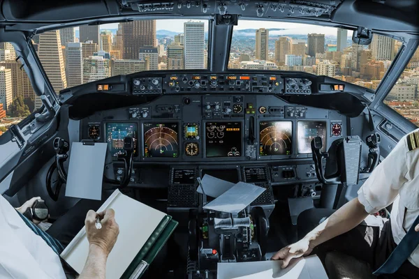 Cockpit in San Francisco — Stockfoto