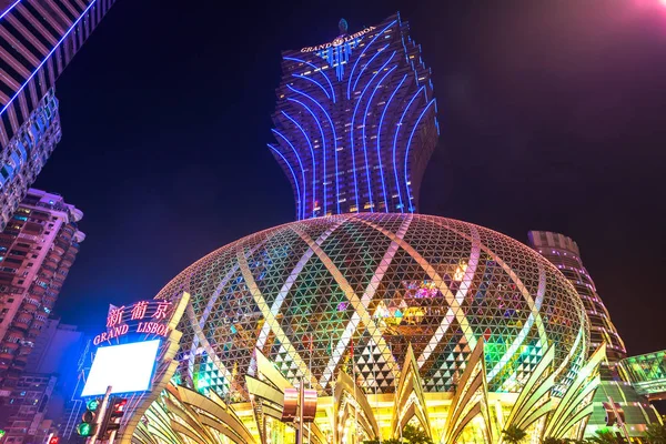 Казино Grand Lisboa — стоковое фото