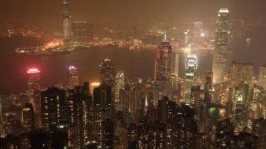 Geceleyin Hong Kong