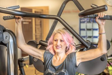 Eğitim silah kadın