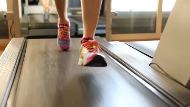 Koşmak koşu bandı düşük görünümünü — Stok video