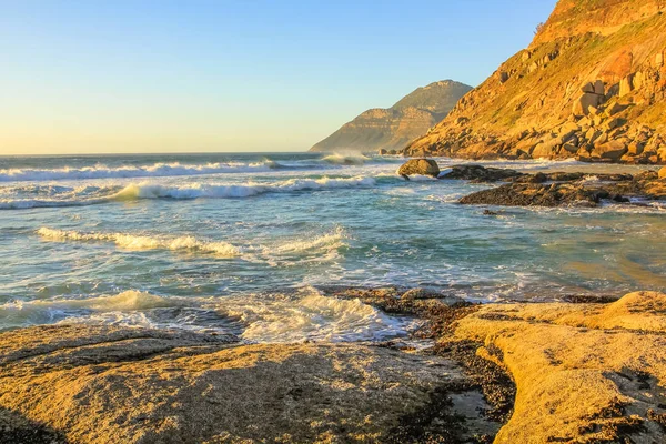 Noordhoek пляж скалы — стоковое фото