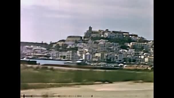 Ibiza Ivissa passa de carro — Vídeo de Stock