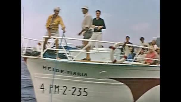 Touristic boat tour — Stock Video