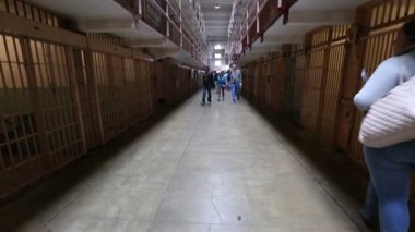 Alcatraz hücre bloklarını