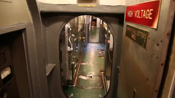 Кухня для подводной лодки — стоковое видео