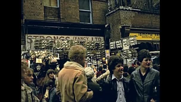 Petticoat Lane mercado de rua — Vídeo de Stock