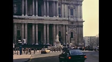 St Paul Katedrali heykeli