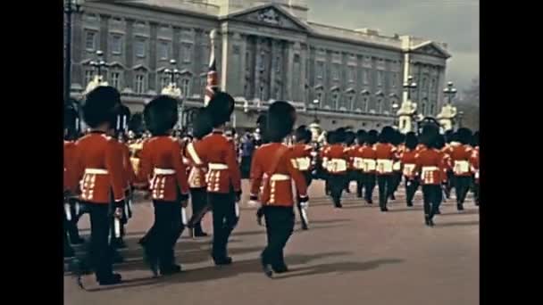 Buckinghamský palác parade — Stock video