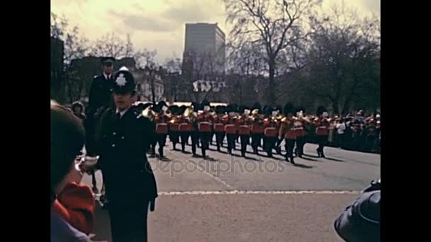 Britse bewakers ceremonie — Stockvideo