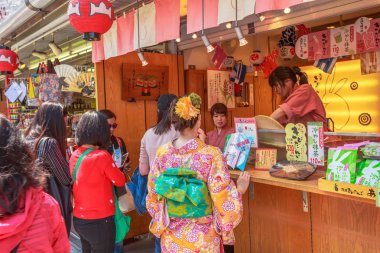 Nakamise-dori Asakusa Tokyo