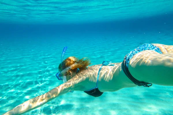 Frauen-Apnoe-Bikini — Stockfoto