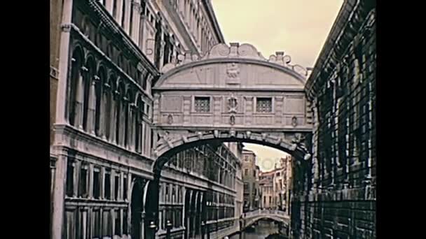 Venezia ponte dei sospiri — Stockvideo
