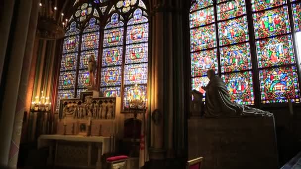 巴黎圣母院的彩色玻璃窗 — 图库视频影像