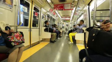 Tokyo tren zaman atlamalı