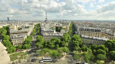 Arc de Triomphe skyline
