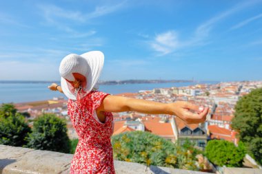 Sao Jorge Castle overlook